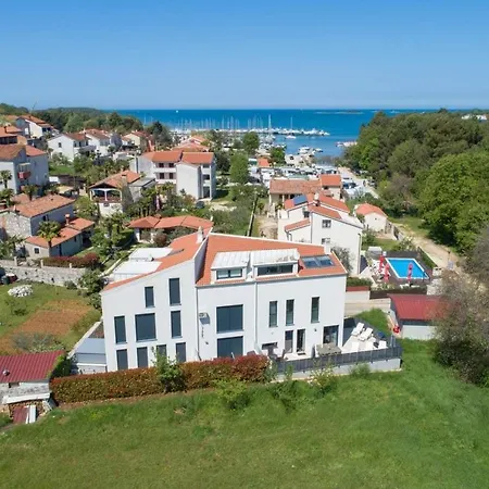 Casa Coleen Holiday home Funtana